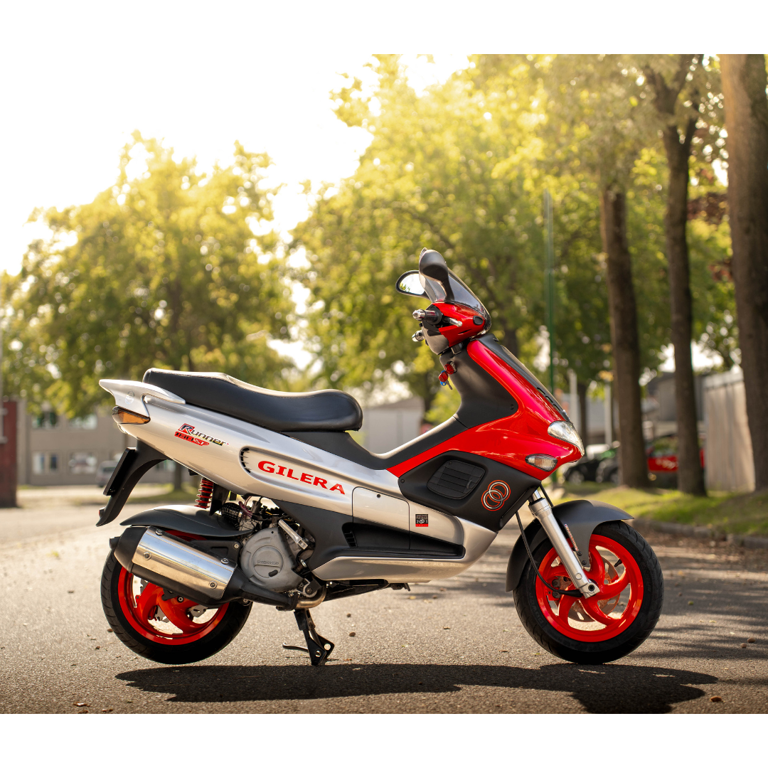 Kappenset Origineel Model Rood / Zilver Gilera Runner SP Pro 50-180cc 2 Takt